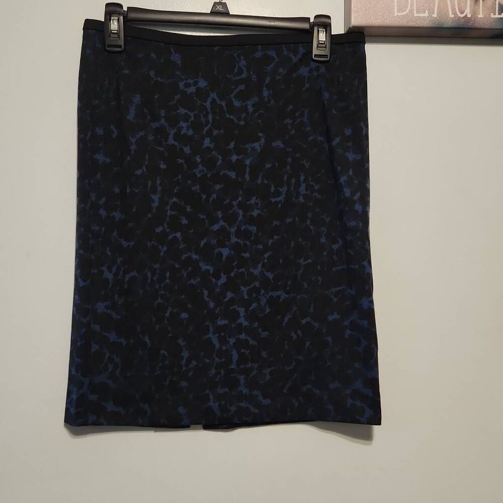 H&M Size 8 Blue Black Leopard Print Pencil Skirt